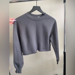 H&M Women’s Cropped Crewneck - Size Small